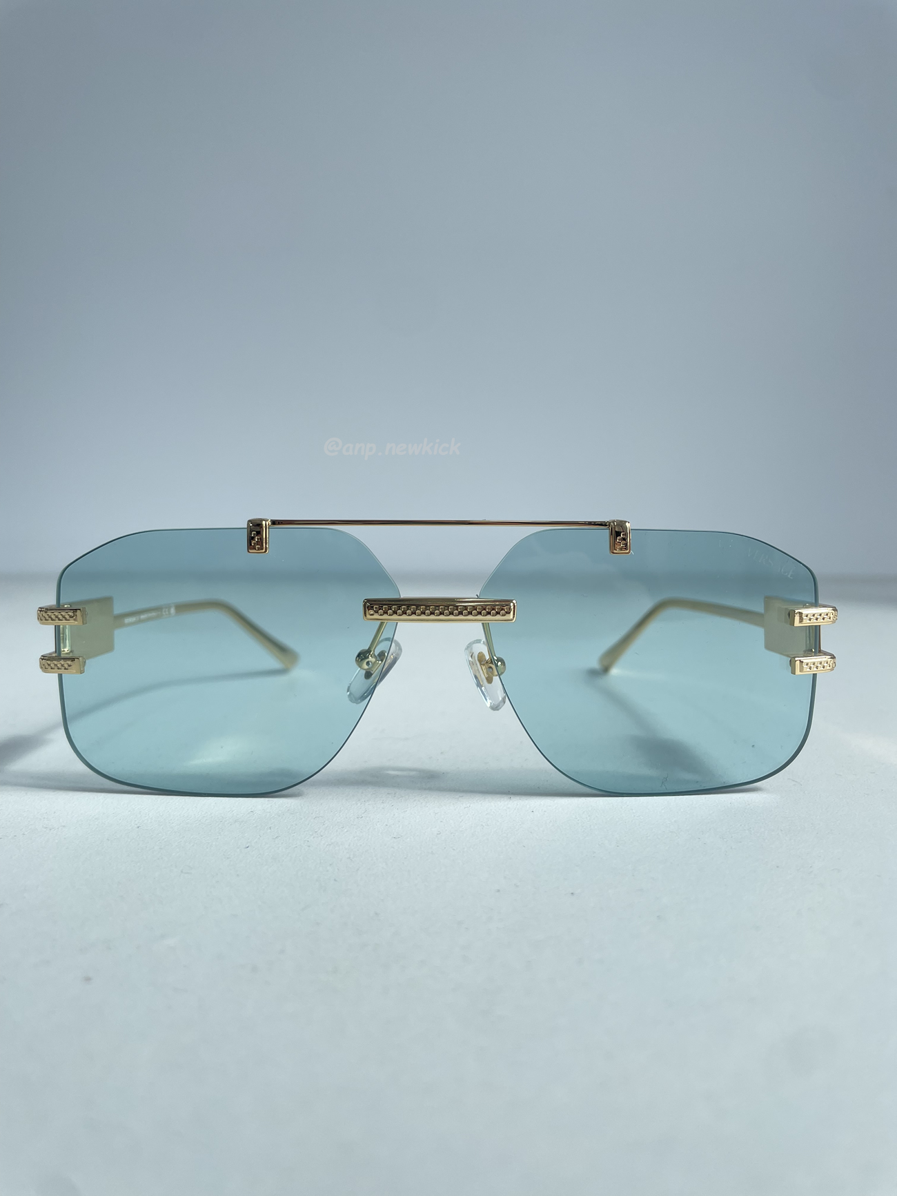 Versace Damier Plaque Sunglasses Black Gold (4) - www.newkick.vip